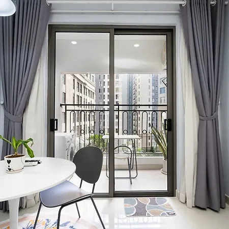 Functional Studio Saigon Royal Hana Apart